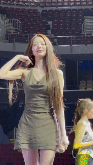 가까이에서-본-장원영-0-이미지