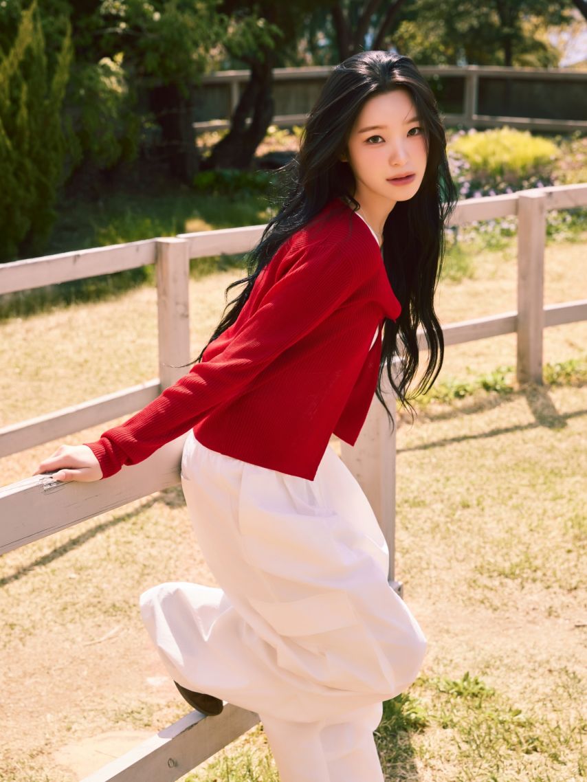 프로미스나인-백지헌-SPAO-화보.jpg-12-이미지