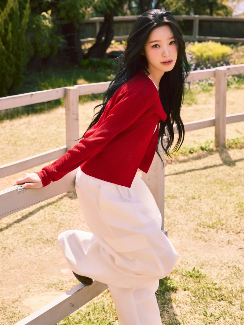 프로미스나인-백지헌-SPAO-화보.jpg-25-이미지