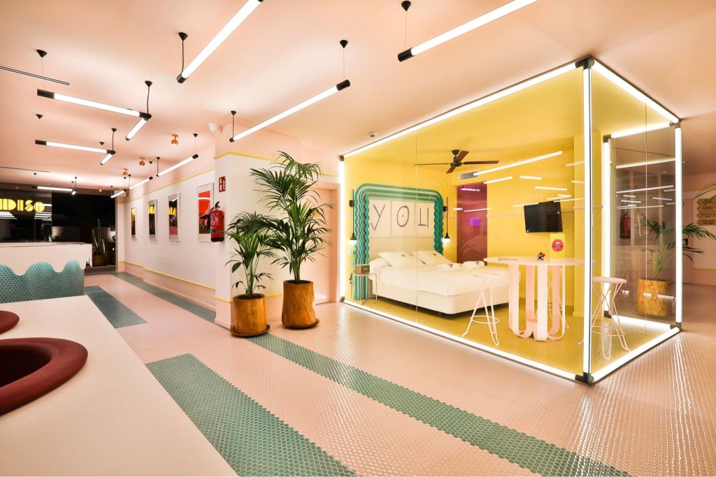 숙박비가-무료인-스페인-이비자의-어느-호텔-1-이미지