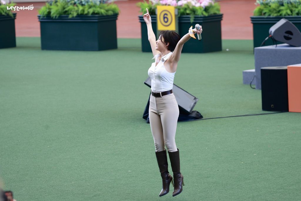 마마무-화사.jpg-30-이미지