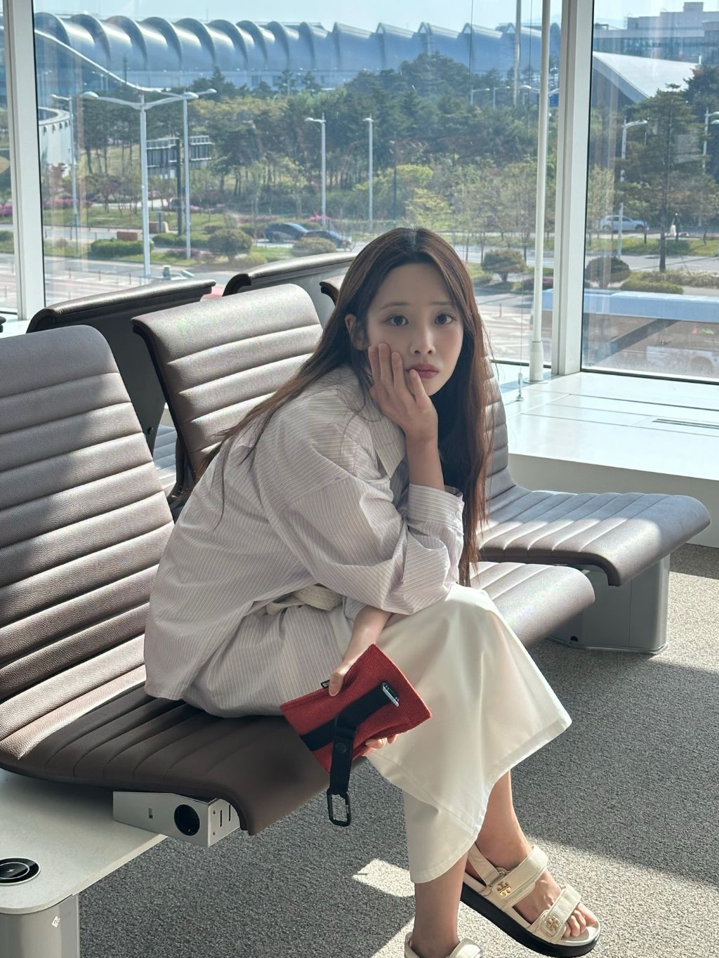 러블리즈-유지애-인스타.jpg-1-이미지