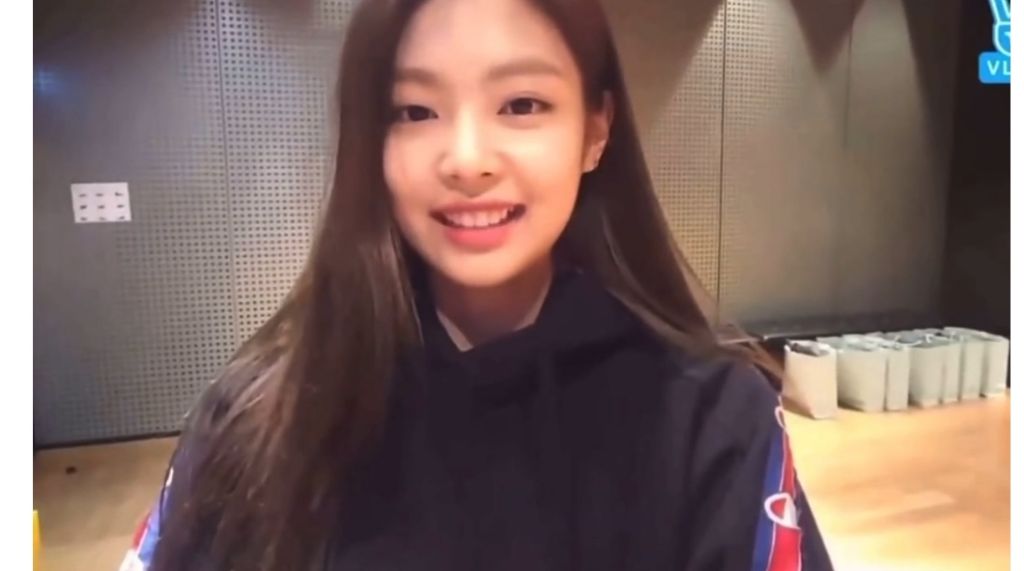 블랙핑크-제니-첫-라방-시절-1-이미지