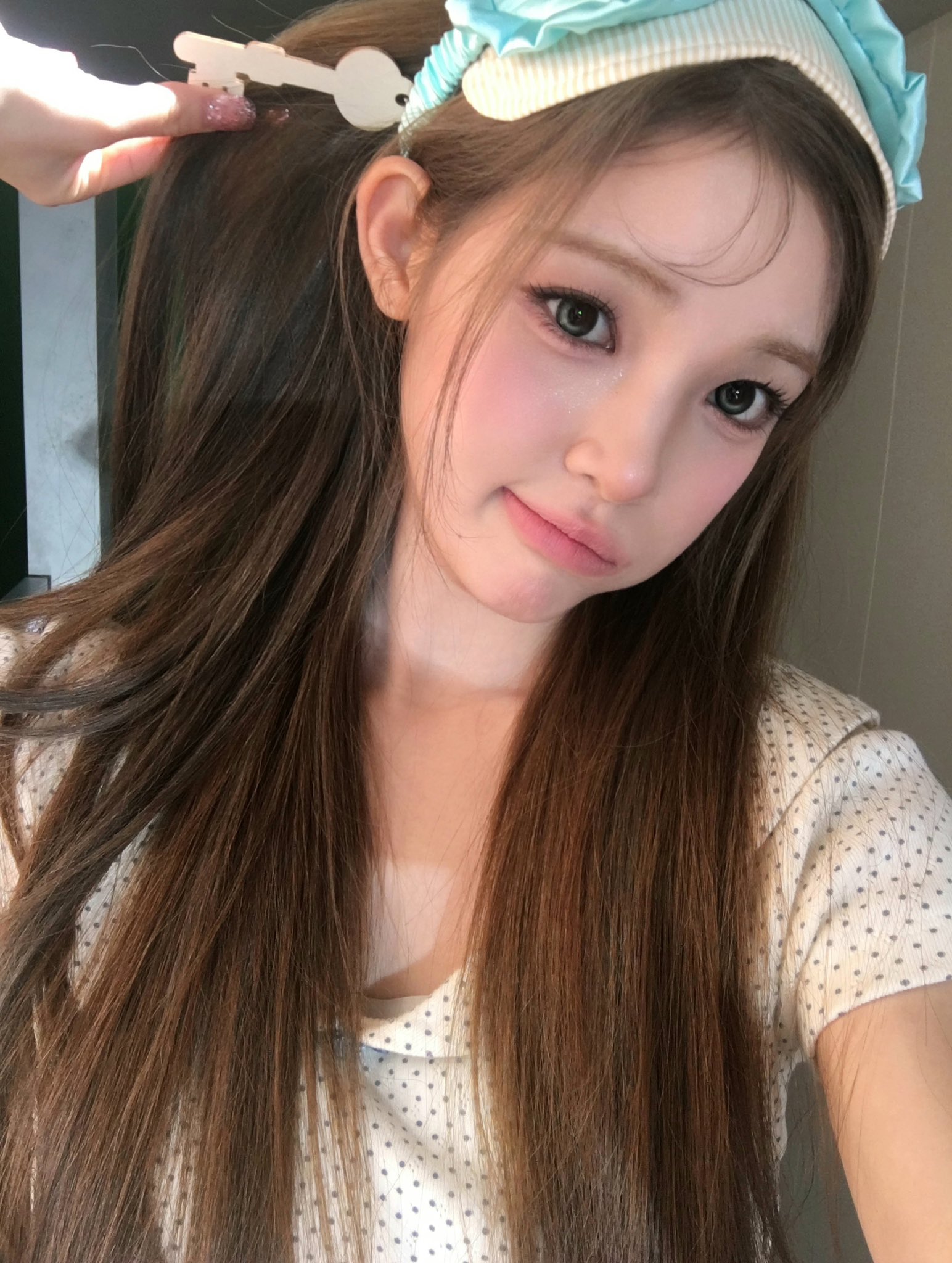 요즘-아이돌들이-많이-끼는-축고정렌즈.jpg-17-이미지