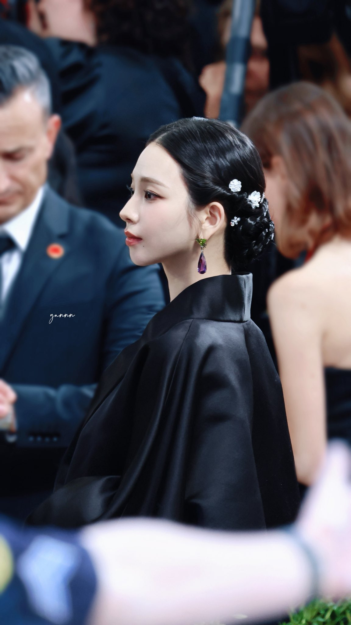 두루마기-입고-멧갈라-쇼-참석한-카리나.jpgif-24-이미지