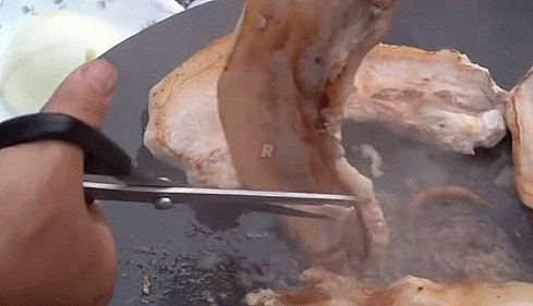 전설의-삼겹살-양파쌈.gif-0-이미지