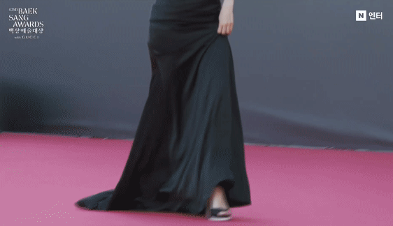 신세경-윤아-수지-박보영-2026-백상예술대상-레드카펫.gif-5-이미지