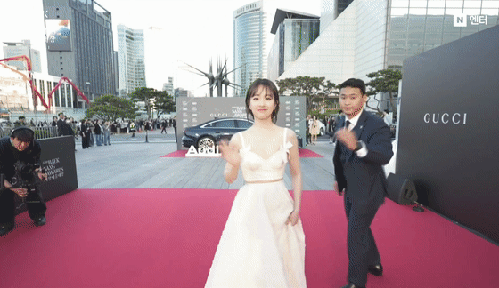 신세경-윤아-수지-박보영-2026-백상예술대상-레드카펫.gif-13-이미지