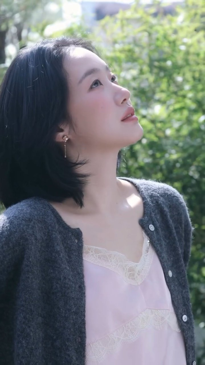 반응-좋은-김고은-최근-화보.jpg-1-이미지