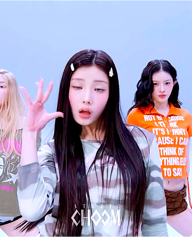 아일릿-마법전사-원희.gif-6-이미지