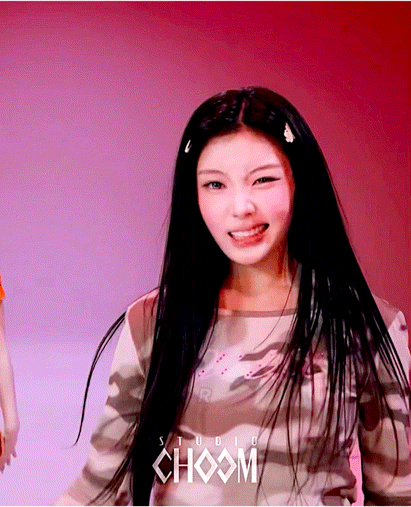 아일릿-마법전사-원희.gif-8-이미지