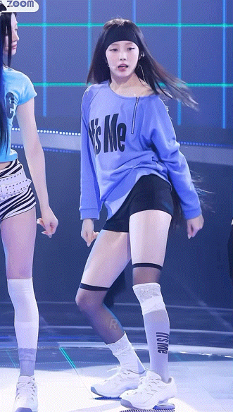 아일릿-마법전사-원희.gif-3-이미지