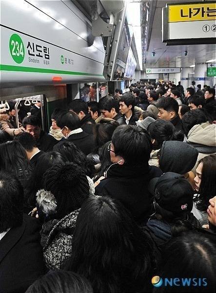 직장인들-삶의-질-박살내는-1티어-2-이미지