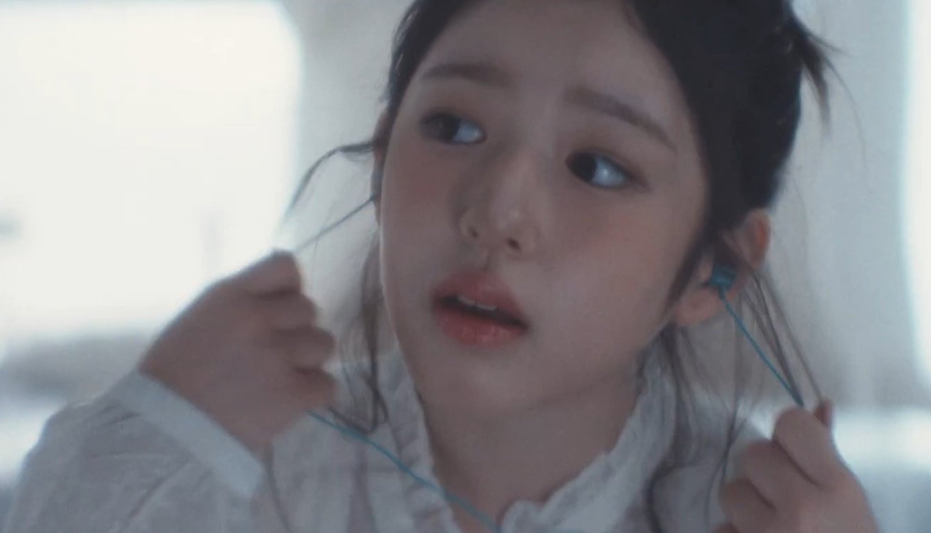 엔믹스-뮤비에-출연한-JYP-차기-걸그룹-연습생으로-추정되는-사람.jpg-2-이미지