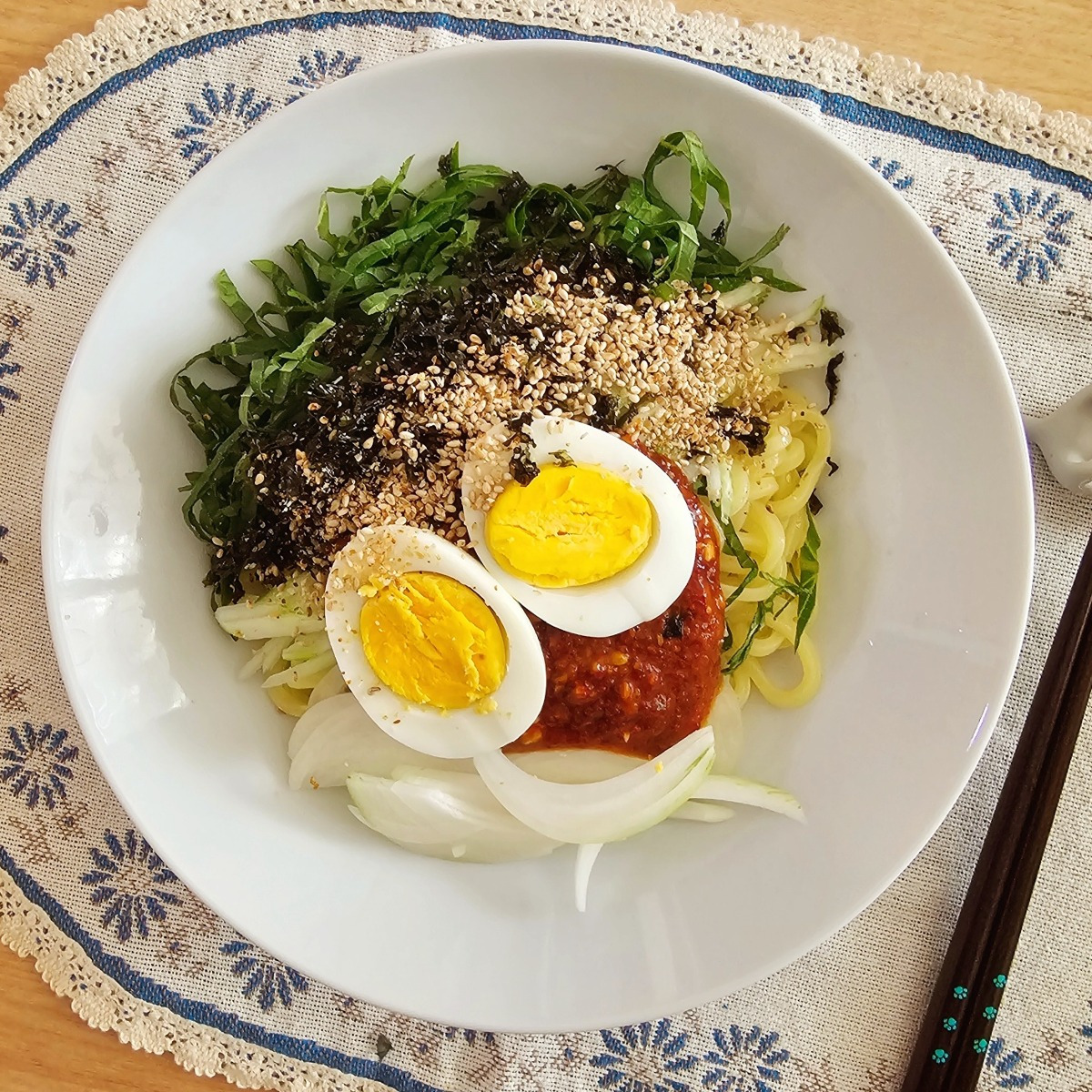 만약-냉장고에-땅콩버터-있으면-여름에-꼭-해먹어야-할-땅버비빔국수-레시피.jpg-1-이미지