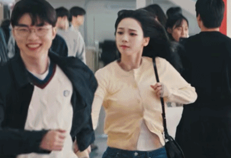 흔히-볼-수-없는-페이커의-함박웃음.GIF-1-이미지