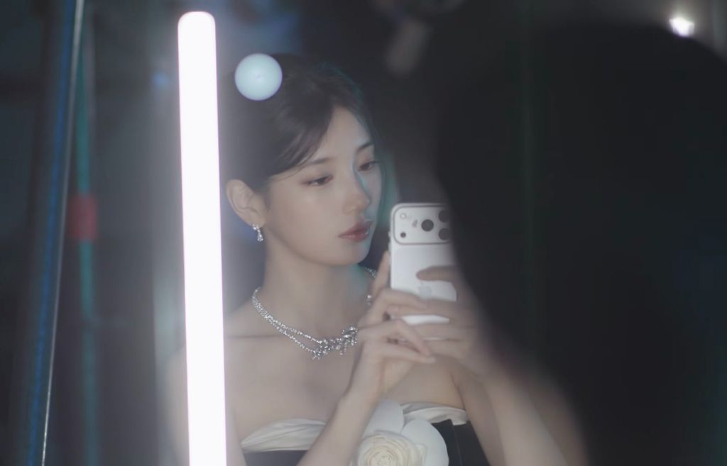 대기실에서-셀카-찍고있는-수지.jpg-1-이미지