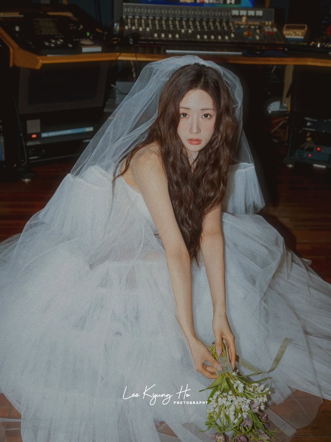 오늘-결혼한-윤보미,-라도-웨딩화보-2-이미지