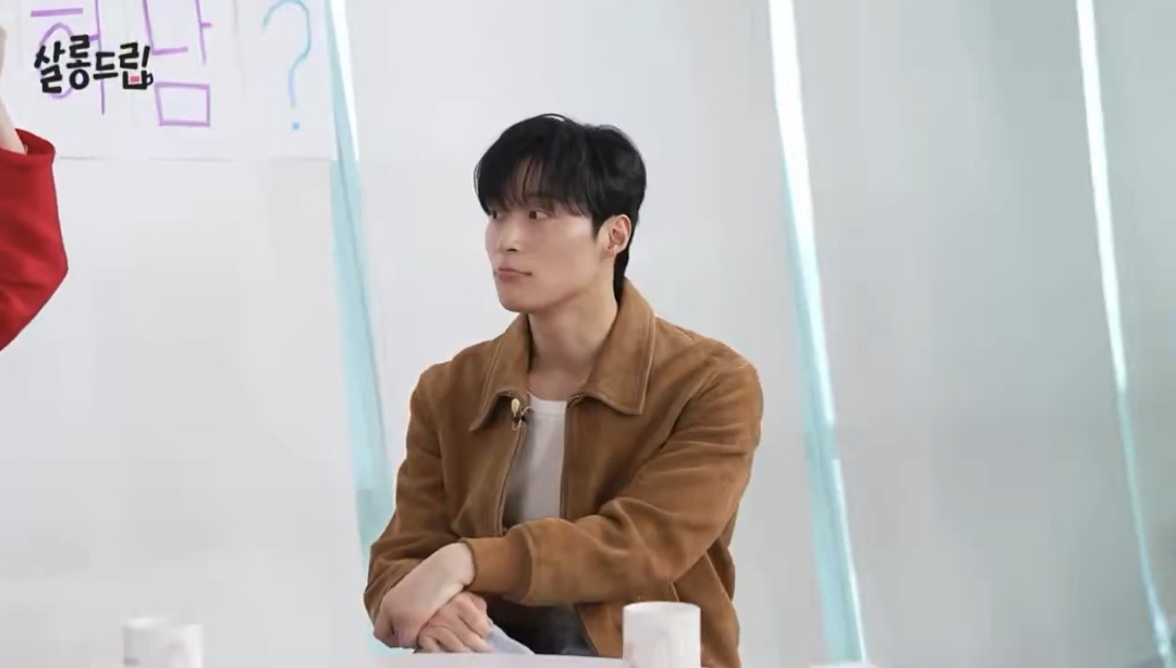 대화의-흐름이-어딘가-이상한-임지연-허남준.jpg-2-이미지