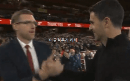 [오피셜]-Arsenal-2025-2026-프리미어리그-우승-6-이미지