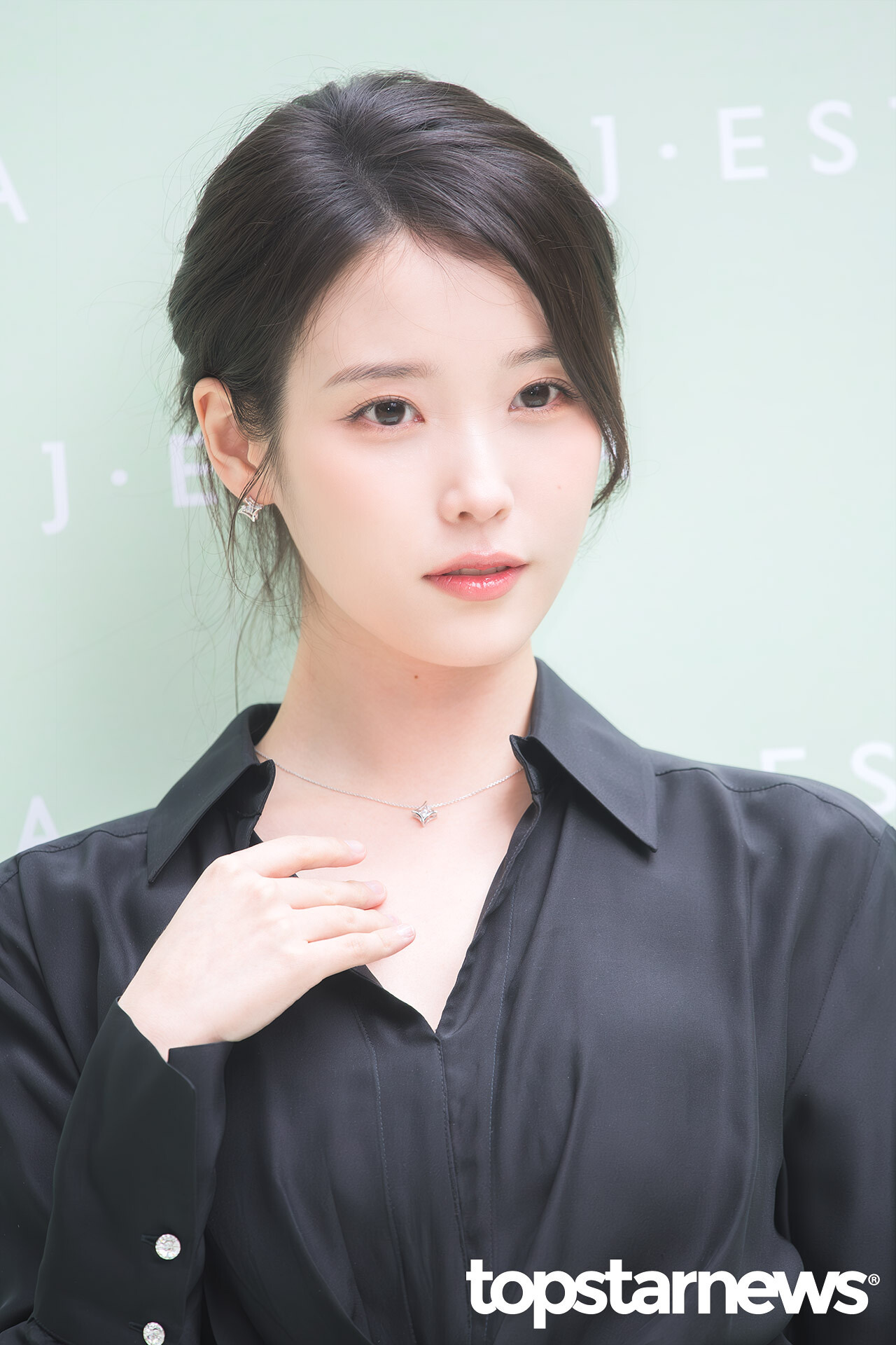 실시간-행사-참여한-아이유-기사사진-JPG-4-이미지