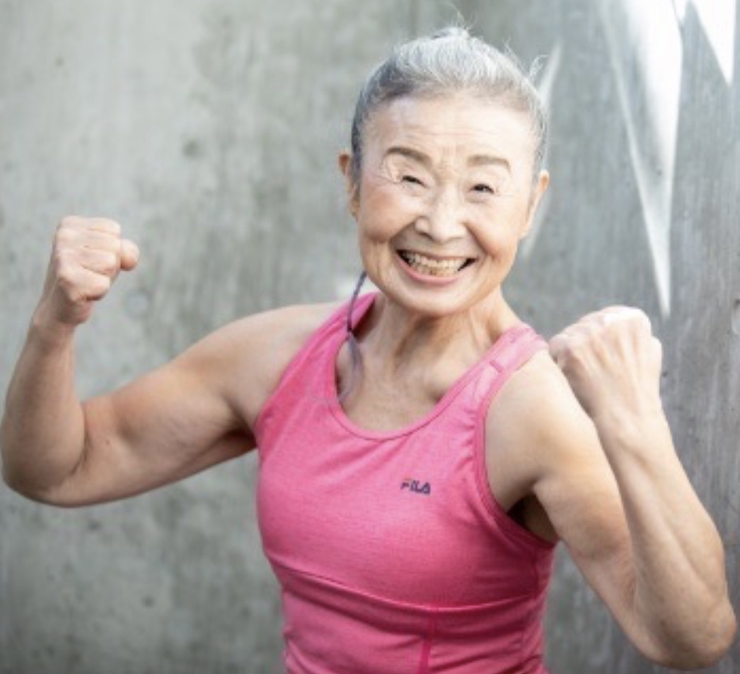 현재-95세인-일본-최고령-피트니스-강사-1-이미지