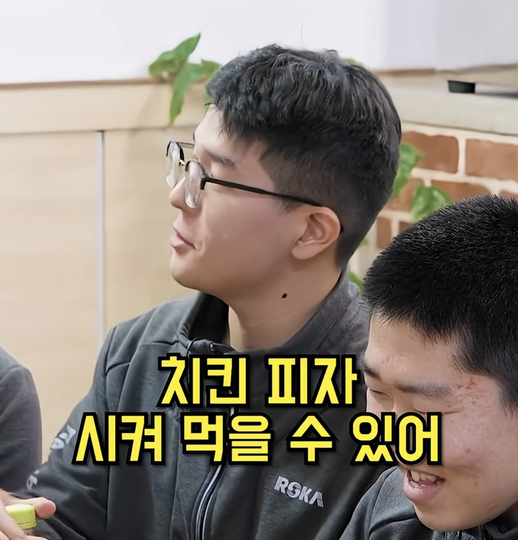 09군번-김원훈이-충격받은-요즘-군대생활..jpg-25-이미지