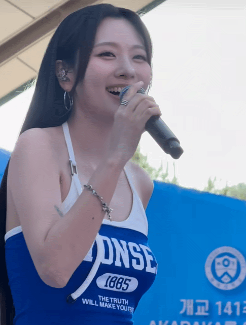 연대-축제에-출동한-스타들-5-이미지