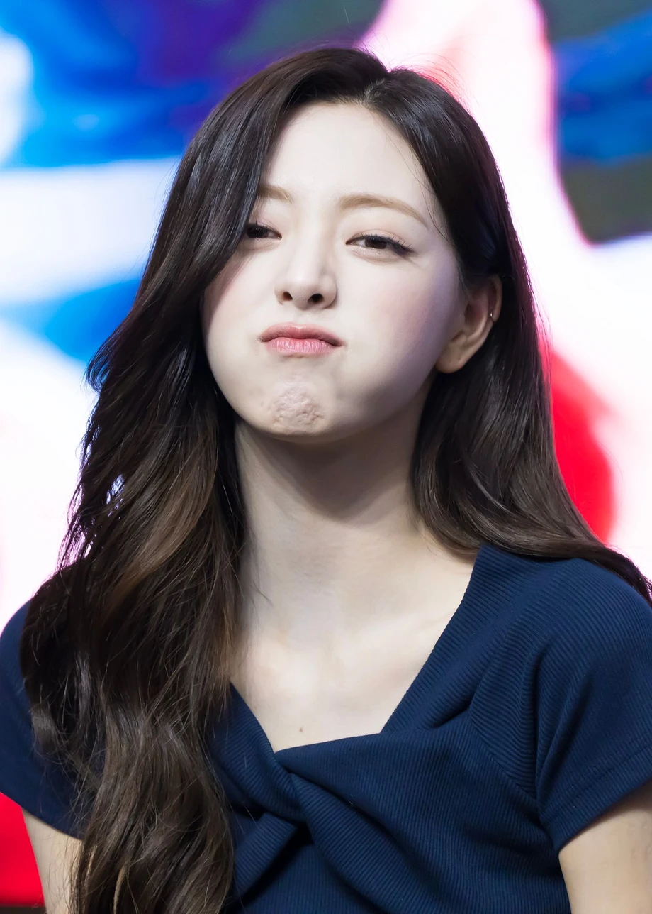 ITZY-유나.jpg-8-이미지