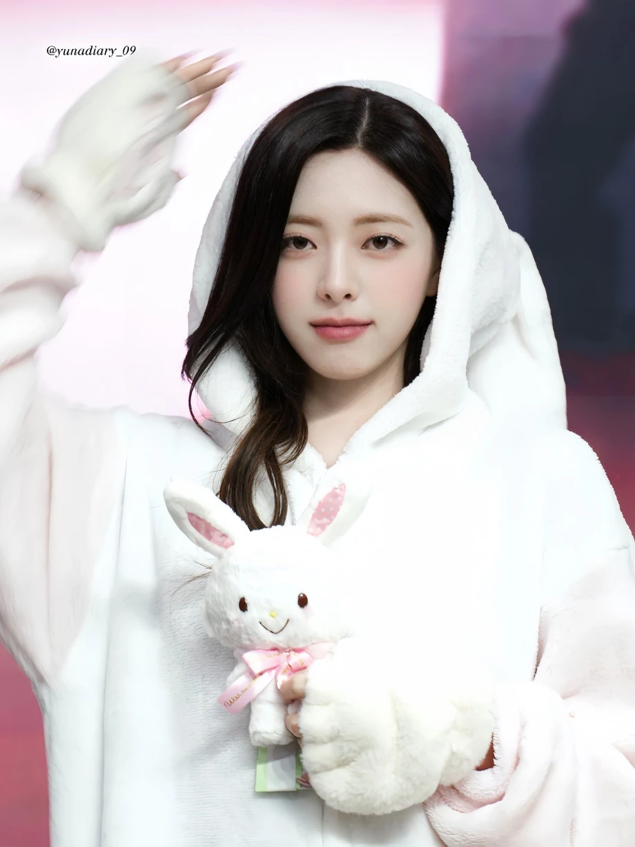 ITZY-유나.jpg-2-이미지
