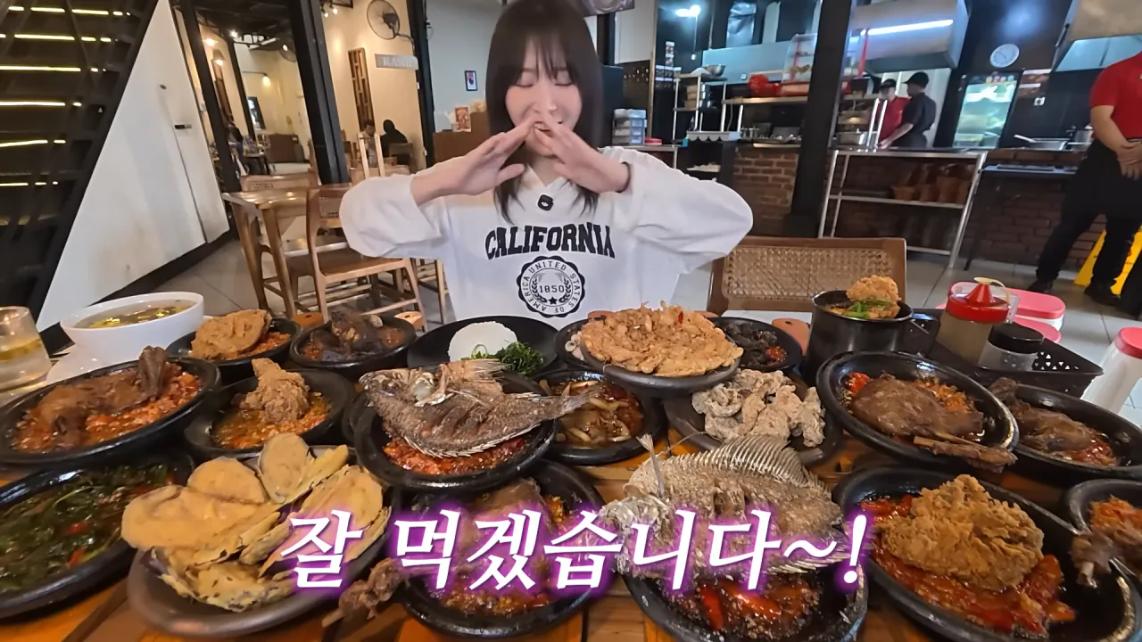 인도네시아에서-3시간-동안-메뉴-17개-먹방한-쯔양-15-이미지