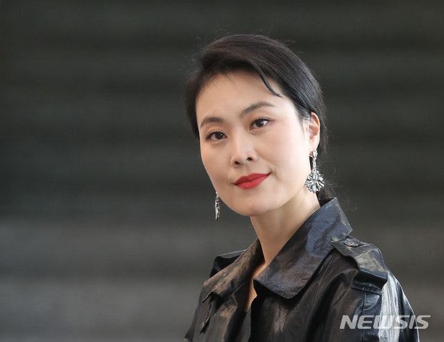 언젠가-가족-관계-역할로-작품-해야-할-것-같은-두-사람-1-이미지