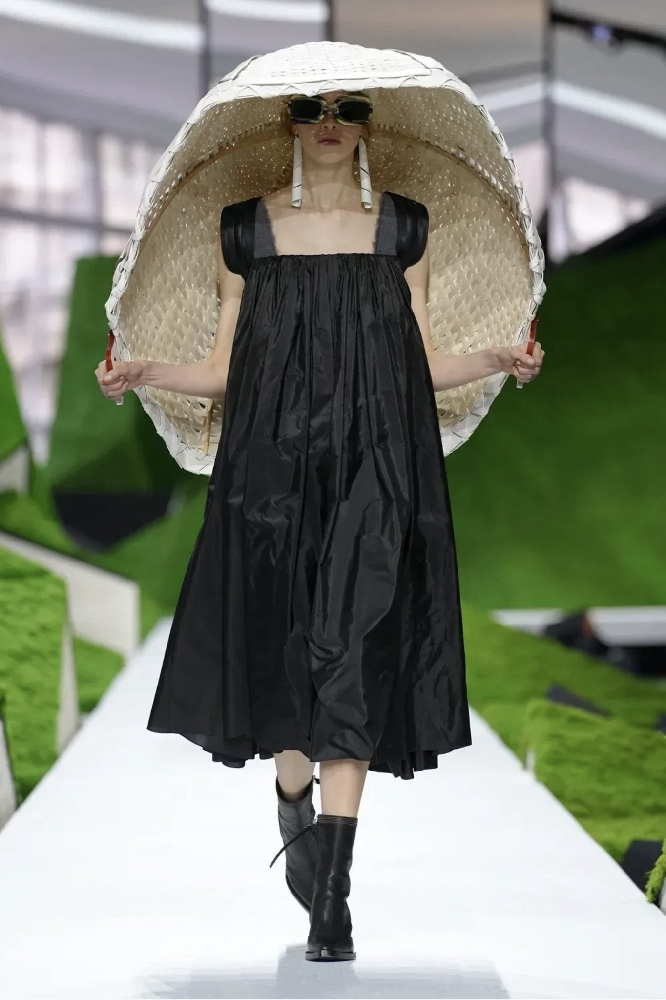 먼가-한국인에게-익숙한-루이비통(Louis-Vuitton)의-2026-FW-컬렉션.jpg-1-이미지