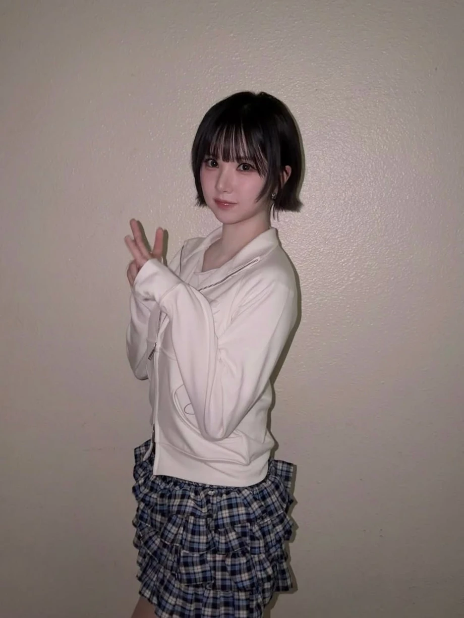 VIVIZ-은하.jpg-5-이미지