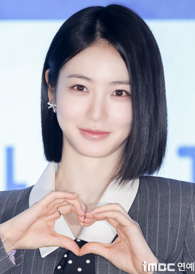 '닥터-섬보이'-제작발표회-신예은.jpgif-3-이미지
