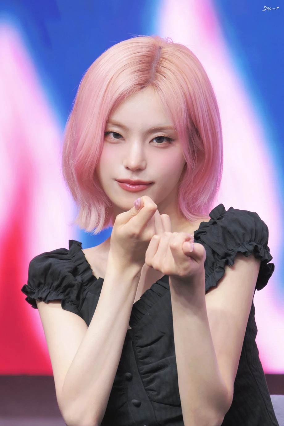 분홍머리가-잘-어울리는-황예지-3-이미지