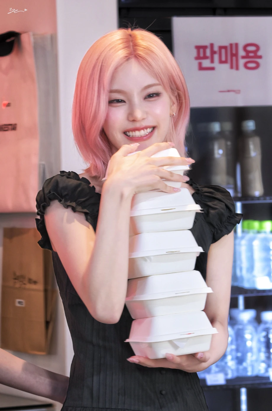 분홍머리가-잘-어울리는-황예지-7-이미지