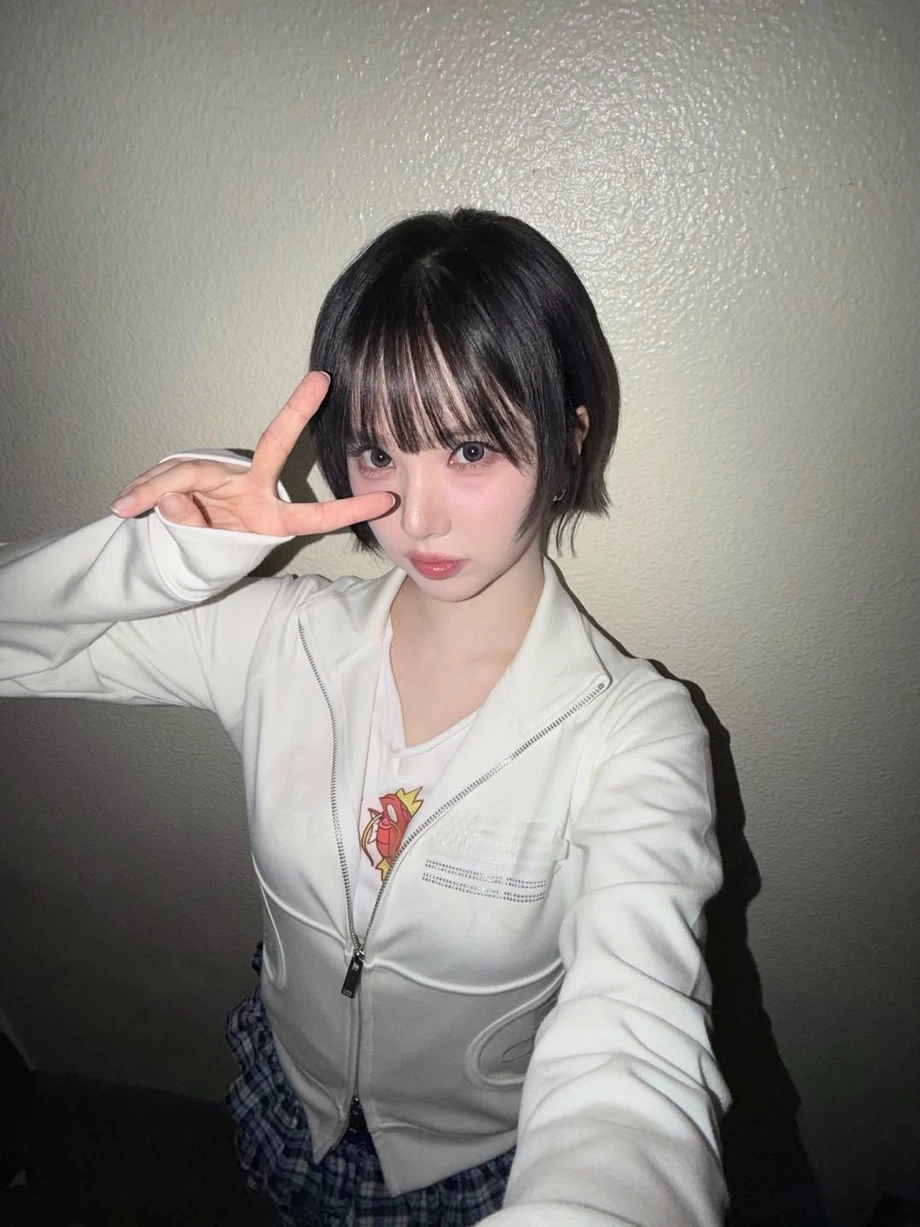 VIVIZ-은하.jpg-2-이미지