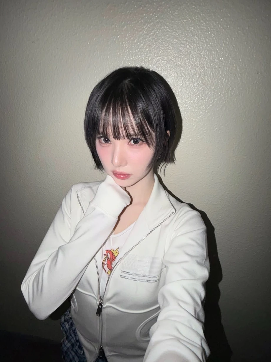 VIVIZ-은하.jpg-1-이미지