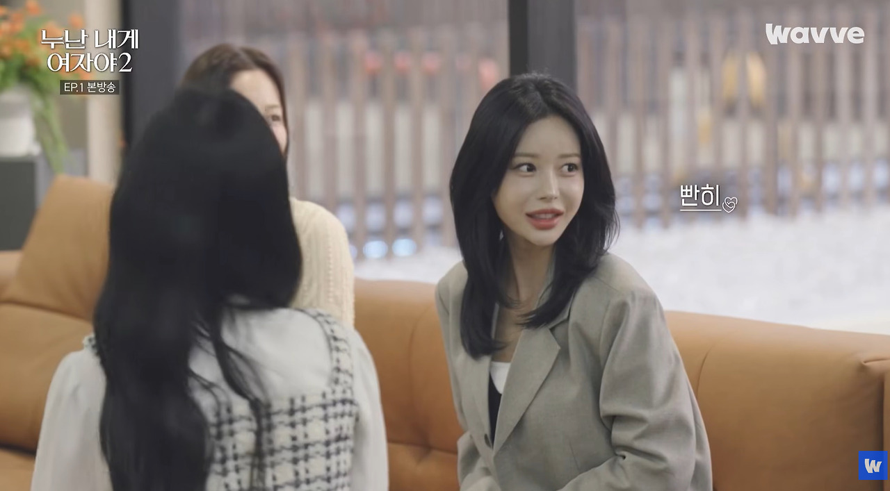 연애-생각-없는-여자들이-잘생긴-연하남-보면-생기는-일.jpg-9-이미지