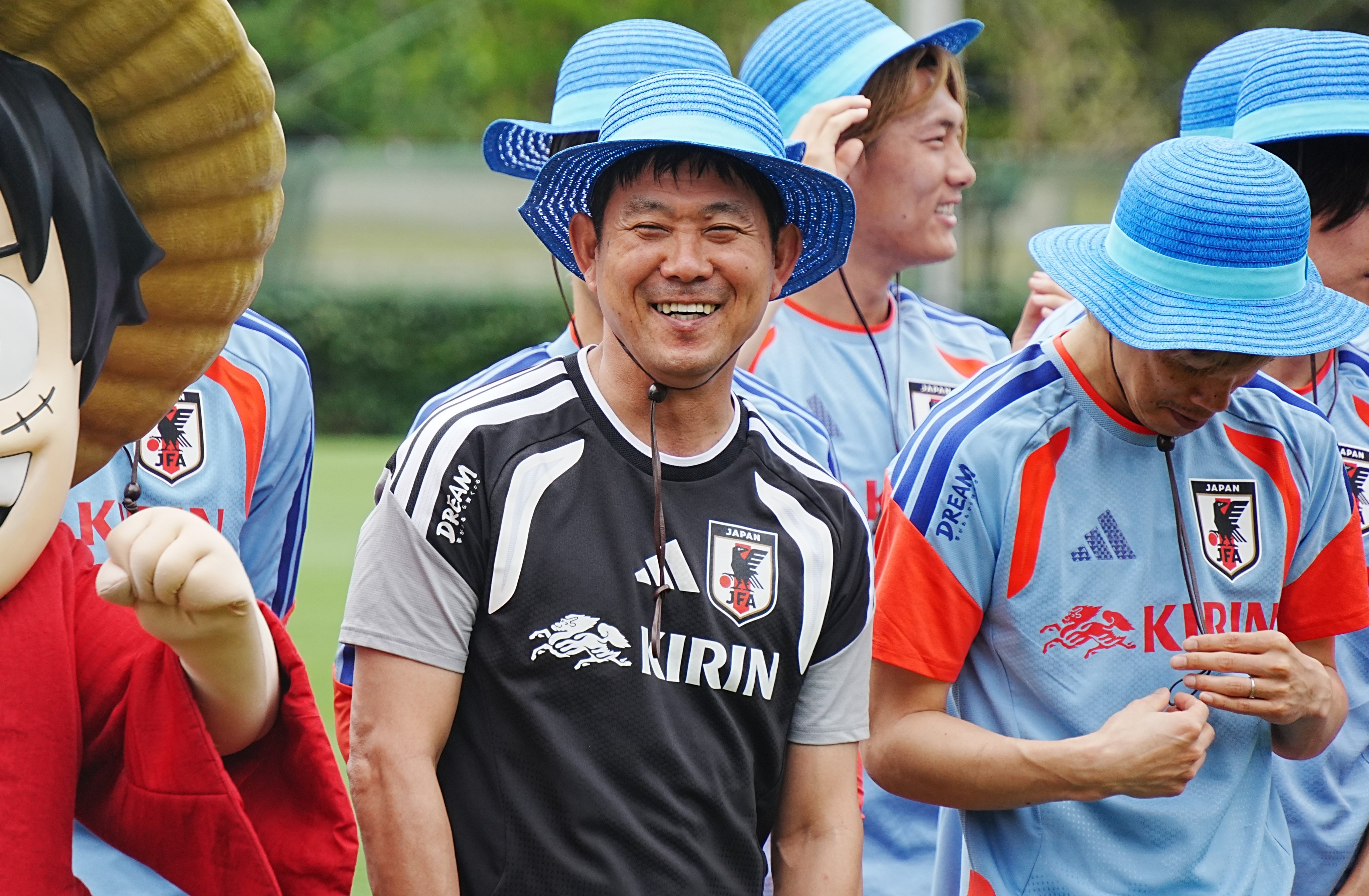 원피스와-콜라보를-한-일본-축구-국가대표팀.jpg-4-이미지