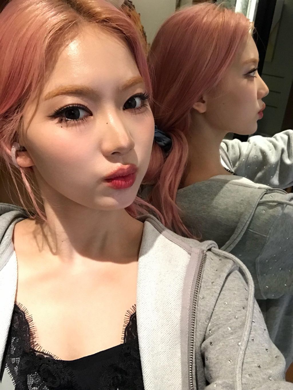 폼좋은-핑크머리-아이사-6-이미지
