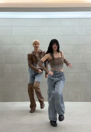 한번-누르면-열번씩-보게되는-아이돌-안무-챌린지-모아봄-0-이미지