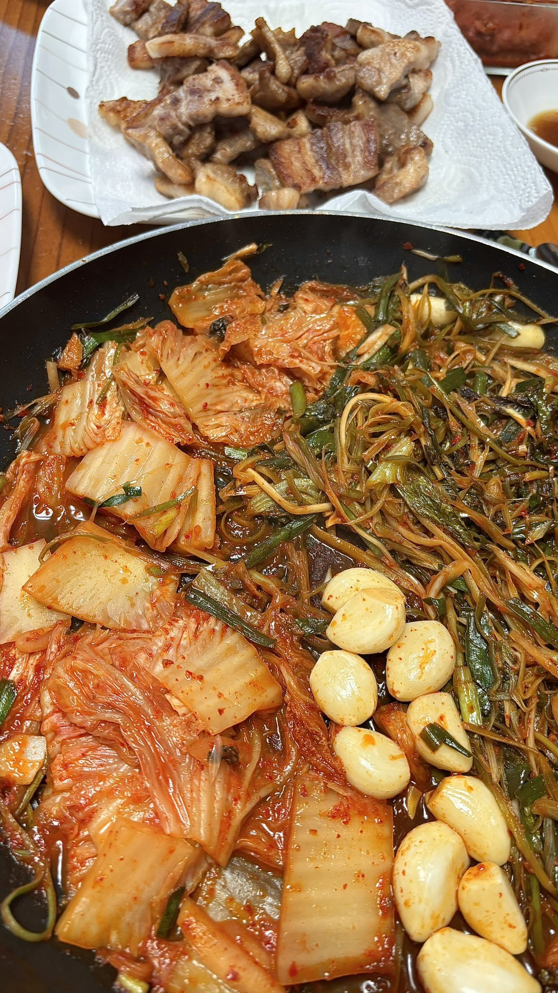 김치랑-파절이랑-삼겹살-마늘-3-이미지