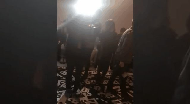 친구-거지같이-입히고-모델-데뷔시키기.jpgif-21-이미지