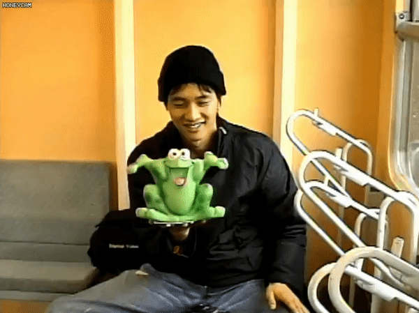 25살-원빈의-유럽여행.gif-6-이미지