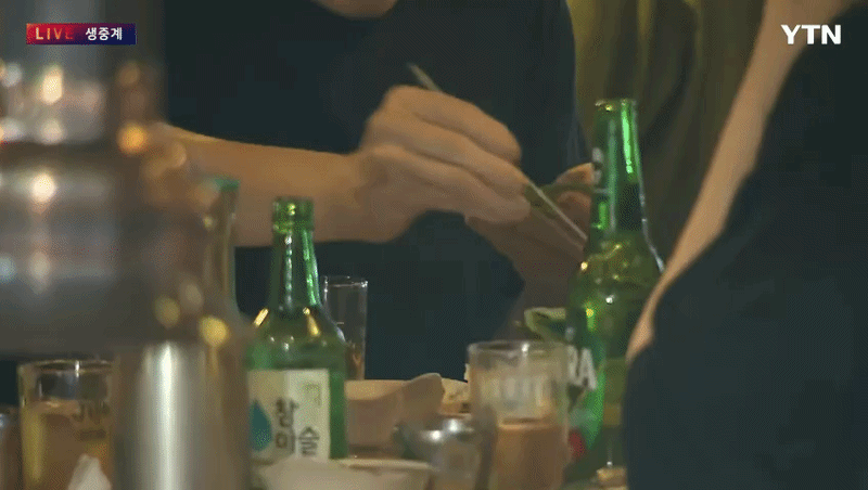 깻잎에-파절이-올려-먹는-젠슨황-0-이미지