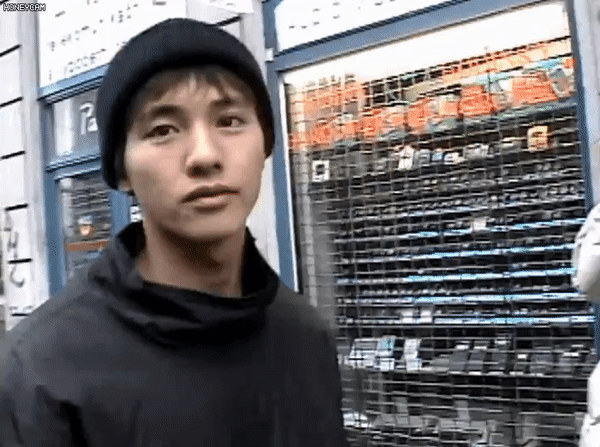 25살-원빈의-유럽여행.gif-1-이미지