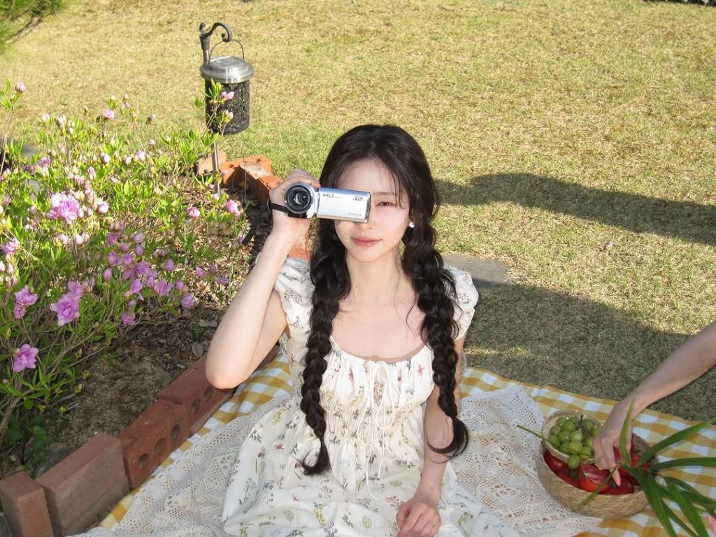 배우-김민주.jpg-3-이미지