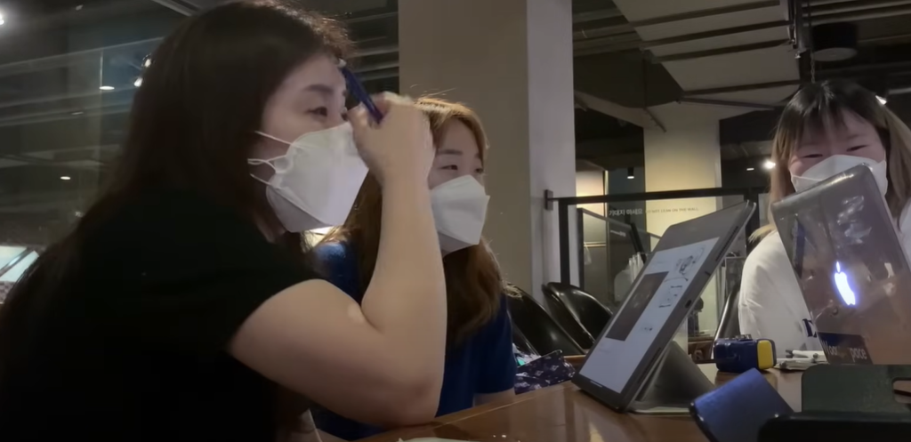 팬이-3명-생겼는데-직업이-전부-영화감독인-경우.jpg-21-이미지